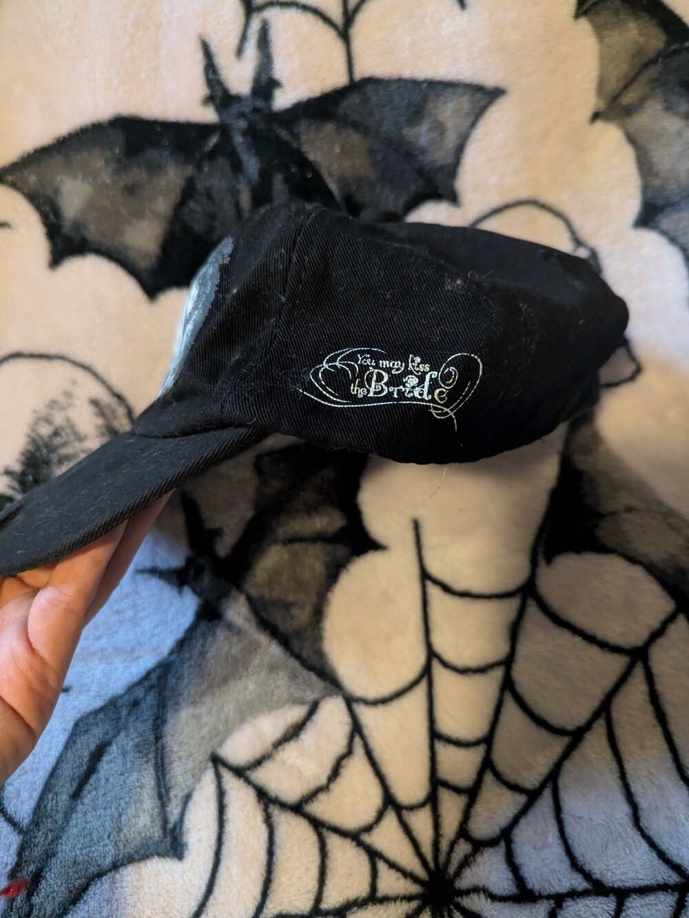Classic Black Baseball Cap with Skull Graphic - Picture 4 of 10